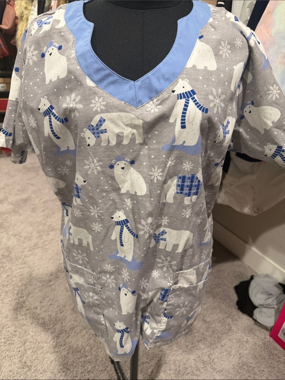 Women’s Polar Bear Print Pajama Top - Gray & Light Blue
